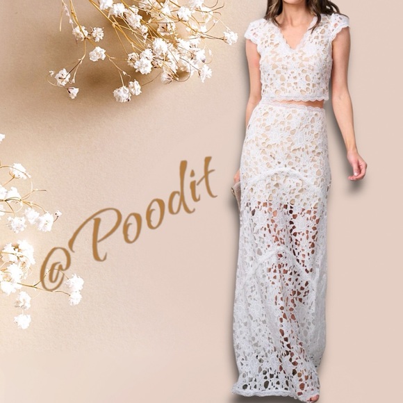 identity Dresses & Skirts - Stunning 2-piece crochet set S M L